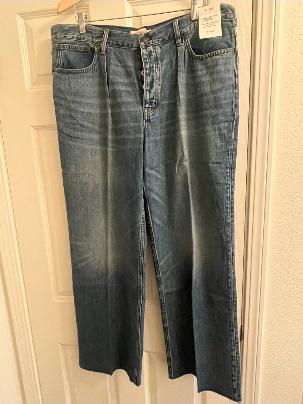 Madewell Low Slung Pleated Baggy Jeans